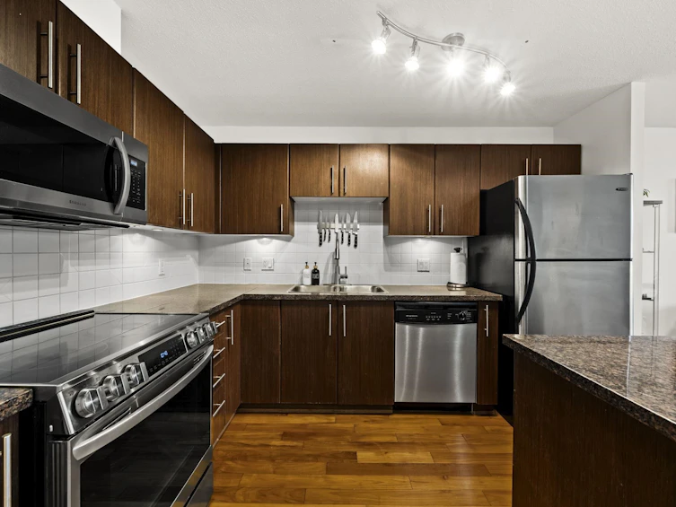 503-2088 Madison Avenue, Burnaby, BC, V5C 6T5 - 3