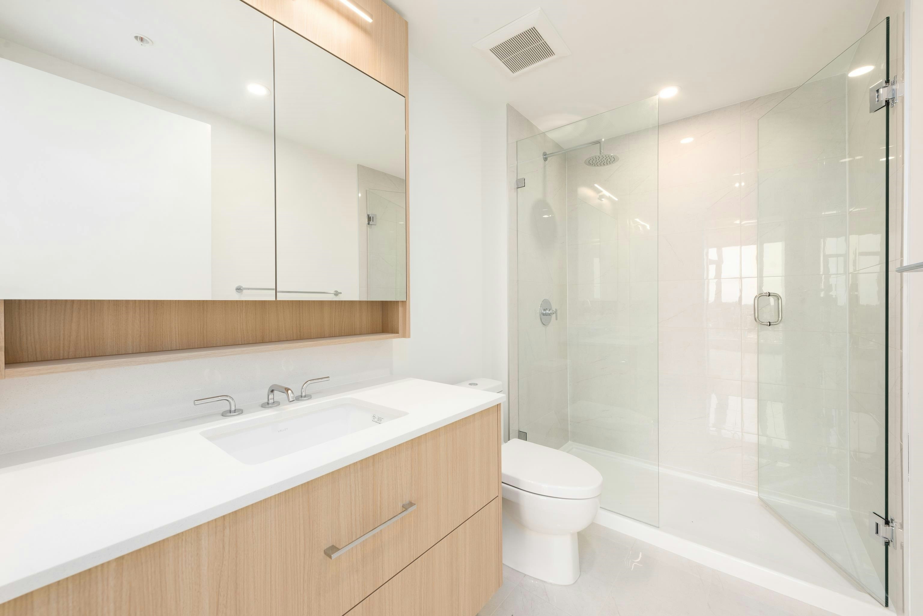 1802-9675 King George Boulevard, Surrey, BC, V3T 0T7 - 12