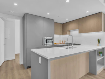 304-6608 Sussex Avenue - 5