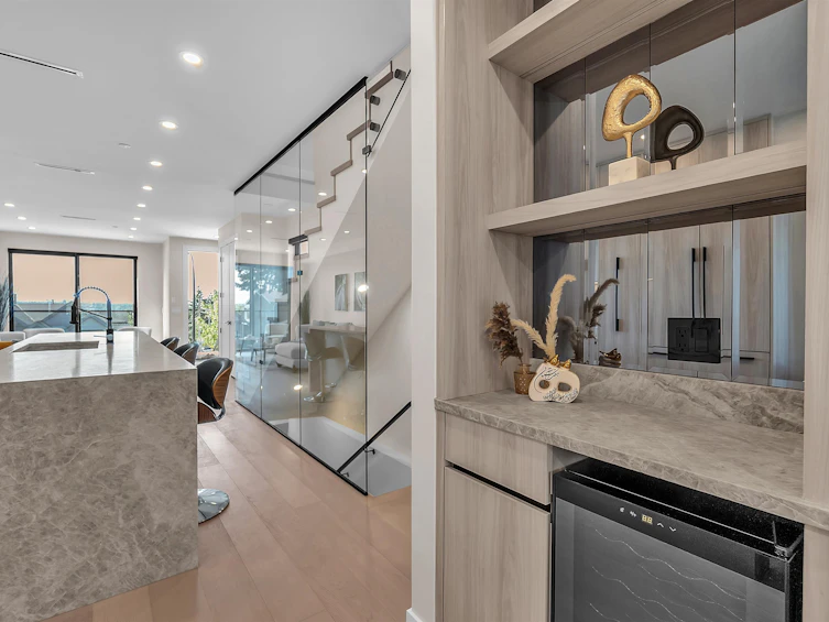 502 E 5th Street, North Vancouver, BC, V7L 1M4 - 11