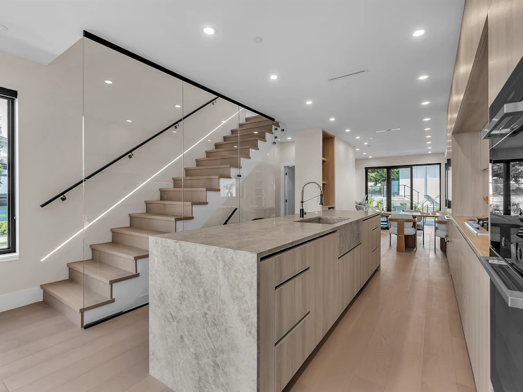502 E 5th Street, North Vancouver, BC, V7L 1M4 - 9
