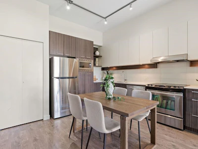 408-555 Foster Avenue - 3
