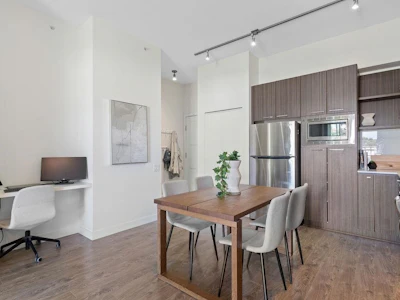408-555 Foster Avenue - 5