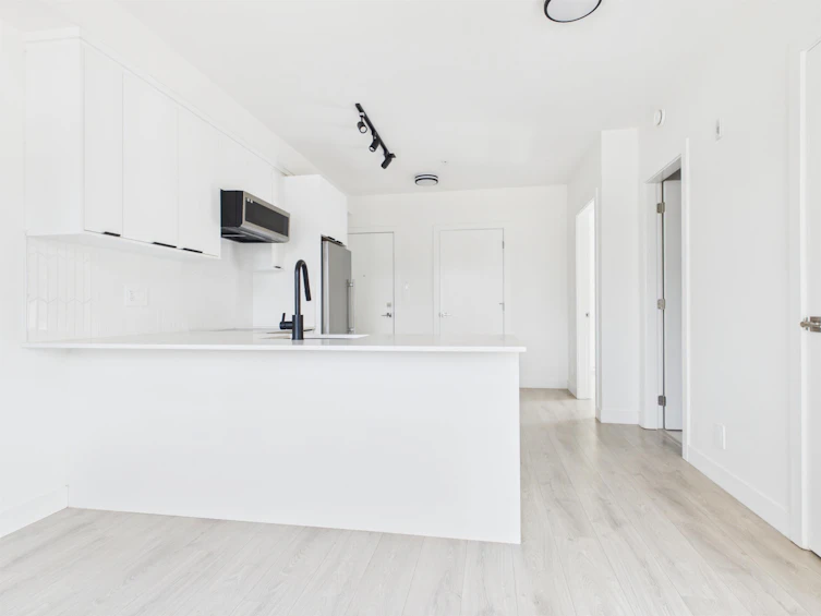 303-10616 132 Street, Surrey, BC, V3T 0T3 - 10