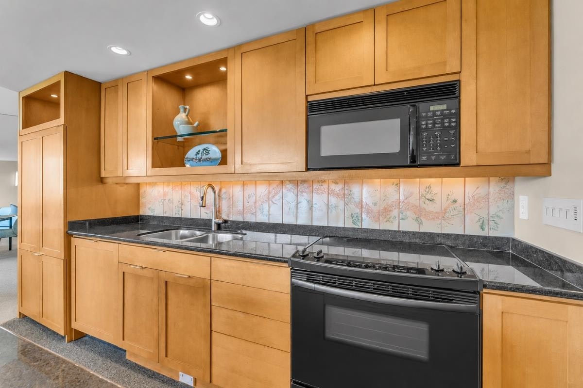 1101-2077 Nelson Street, Vancouver, BC, V6G 2Y2 - 13