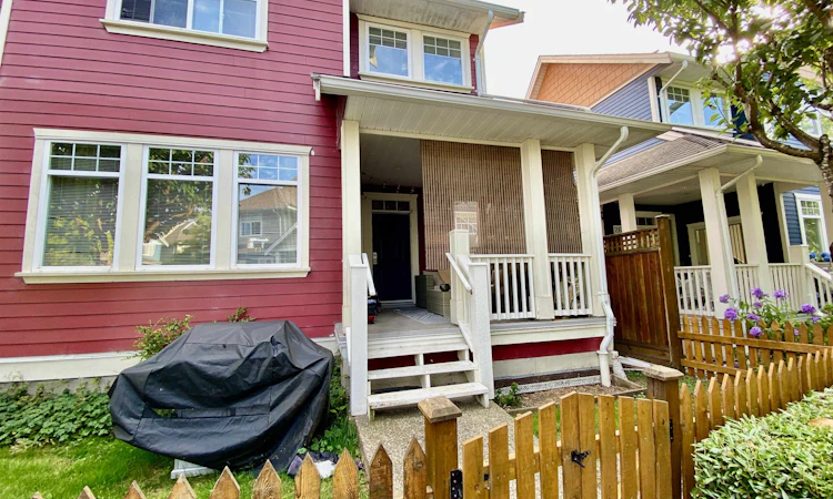 25-6431 Princess Lane