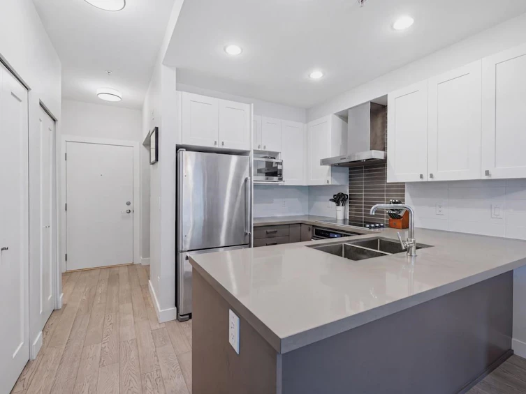 319-3399 Noel Drive, Burnaby, BC, V3J 0G8 - 9