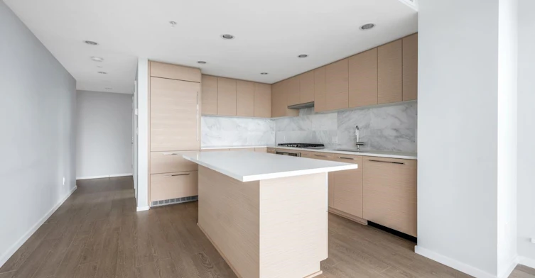 180X-6700 Dunblane Avenue, Burnaby, BC, V5H 0J3 - 2