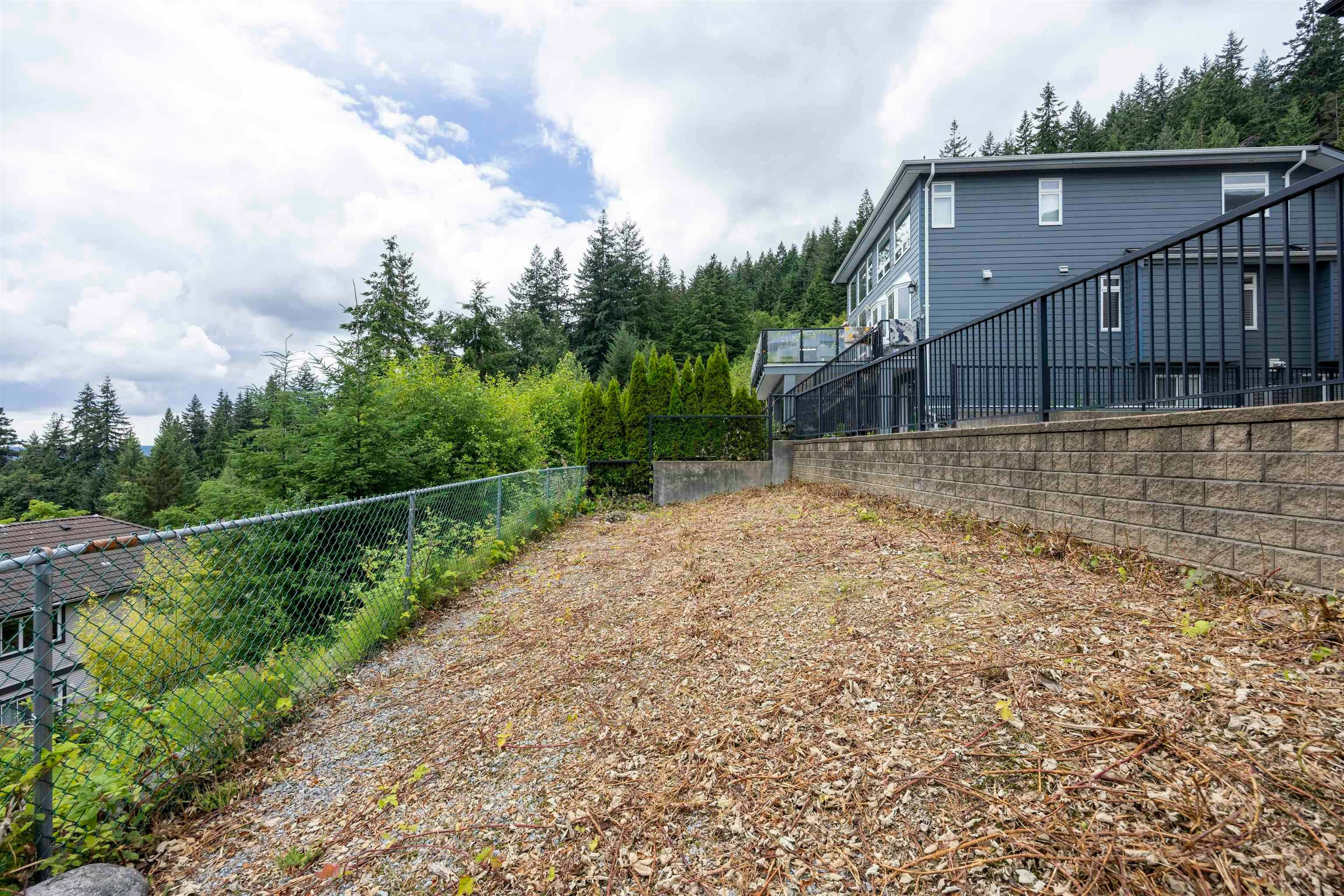 3010 Maplewood Court, Coquitlam, BC, V3E 3P3 - 36