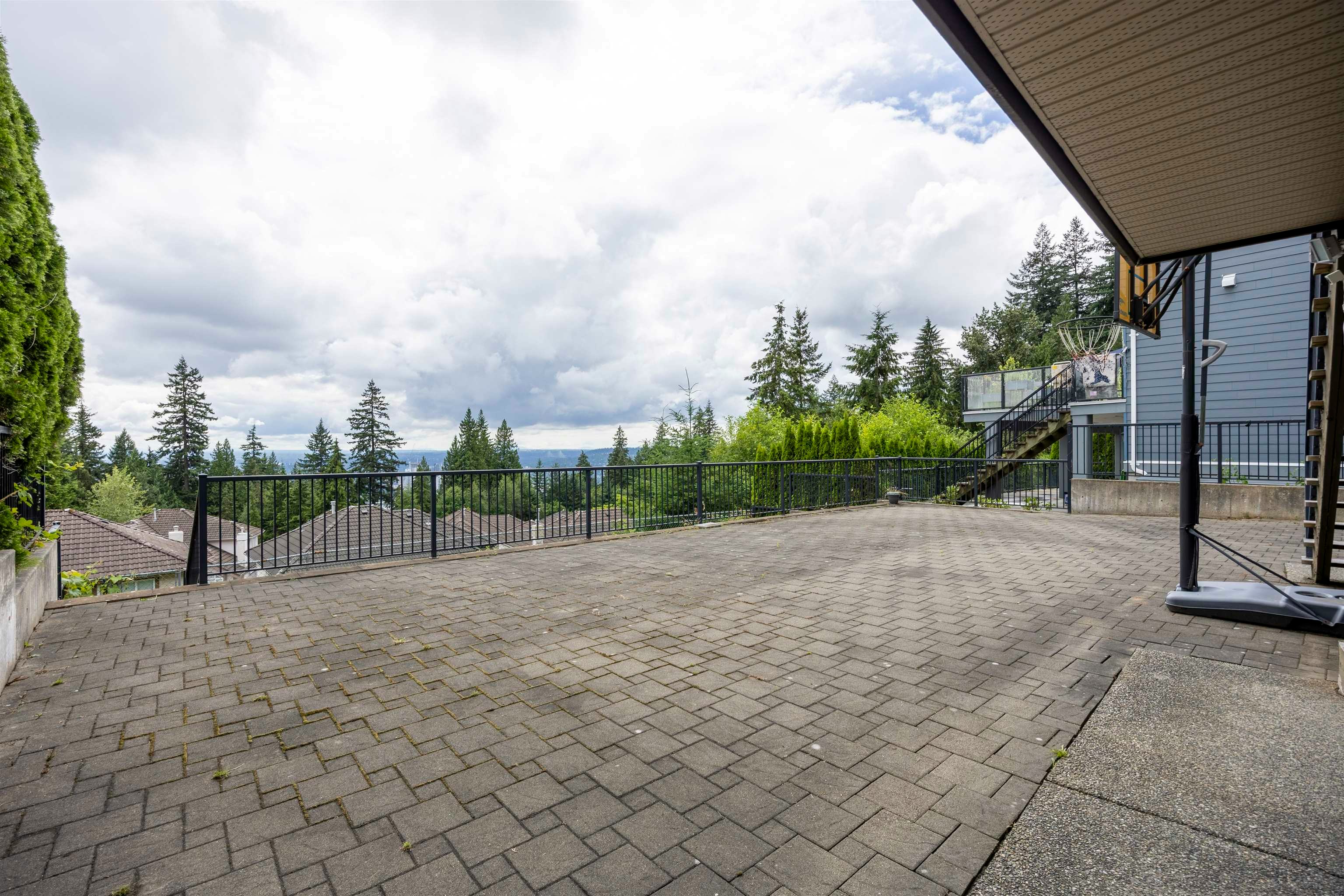 3010 Maplewood Court, Coquitlam, BC, V3E 3P3 - 34