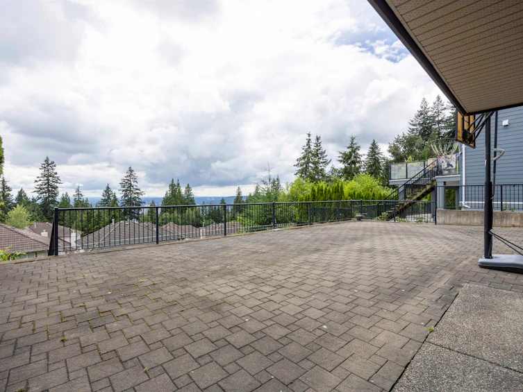 3010 Maplewood Court, Coquitlam, BC, V3E 3P3 - 34