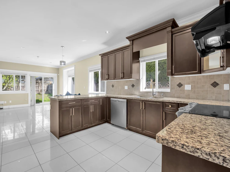 5871 Rumble Street, Burnaby, BC, V5J 2C3 - 12