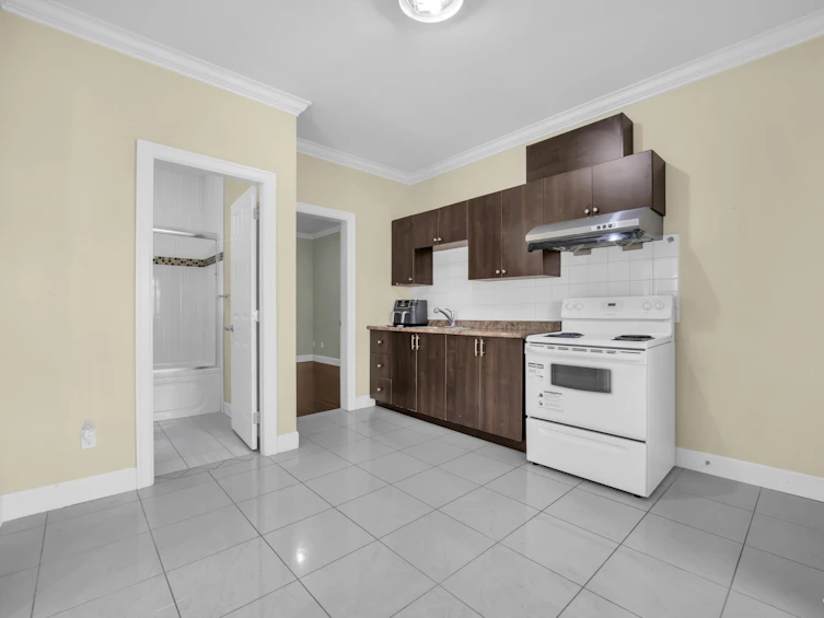 5871 Rumble Street, Burnaby, BC, V5J 2C3 - 24