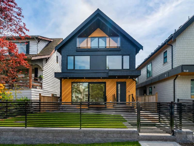 1-950 W 17th Avenue - 2