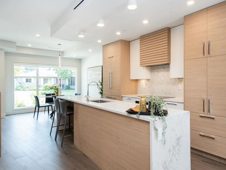 3181 Canfield Crescent, North Vancouver, BC, V7R 2V9 - 5