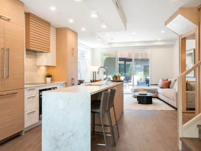 3181 Canfield Crescent - 4