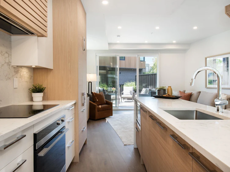 3181 Canfield Crescent, North Vancouver, BC, V7R 2V9 - 6