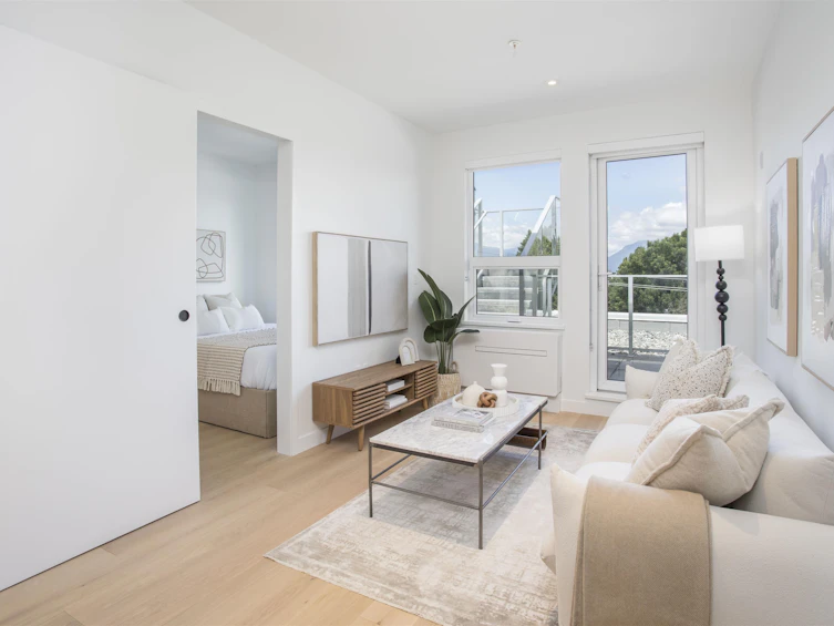 PH522-2471 St. George Street, Vancouver, BC, V5T 1W9 - 2