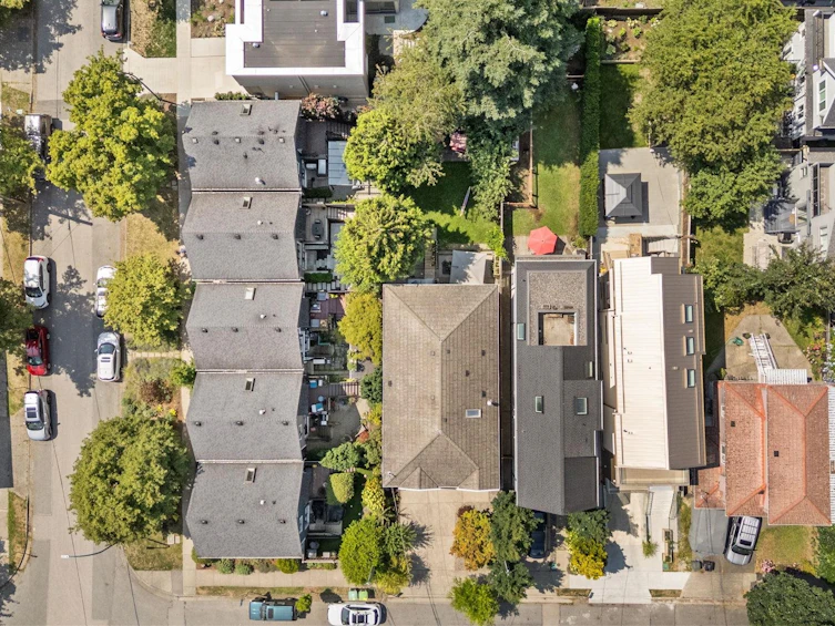 4273 Quebec Street, Vancouver, BC, V5V 3L1 - 37