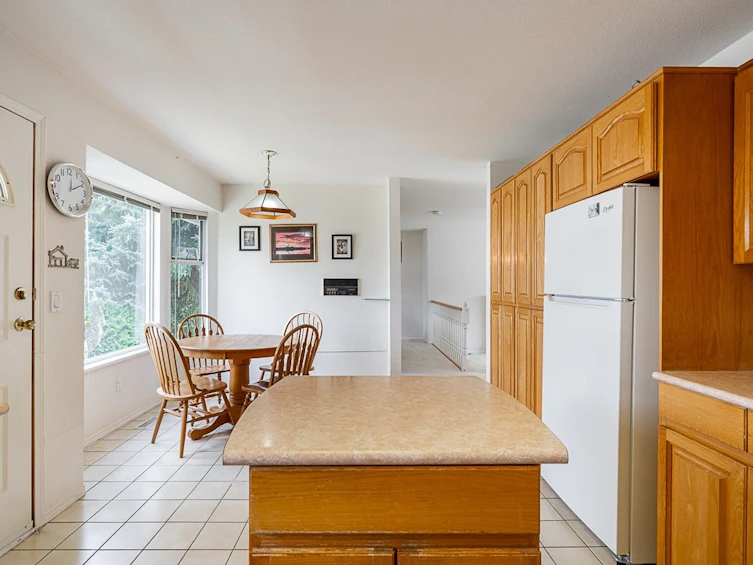 3315 El Casa Court, Coquitlam, BC, V3E 2P9 - 10
