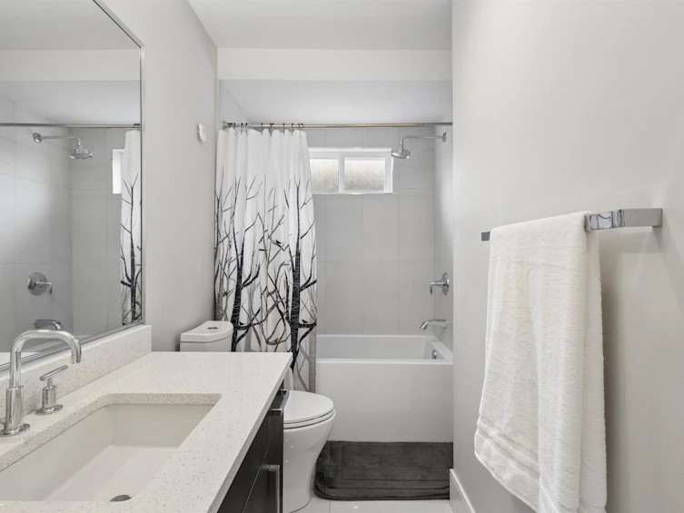 1336 E 23 Avenue, Vancouver, BC, V5V 1Z2 - 18