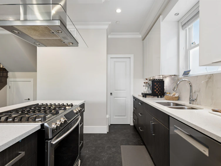 1336 E 23 Avenue, Vancouver, BC, V5V 1Z2 - 12