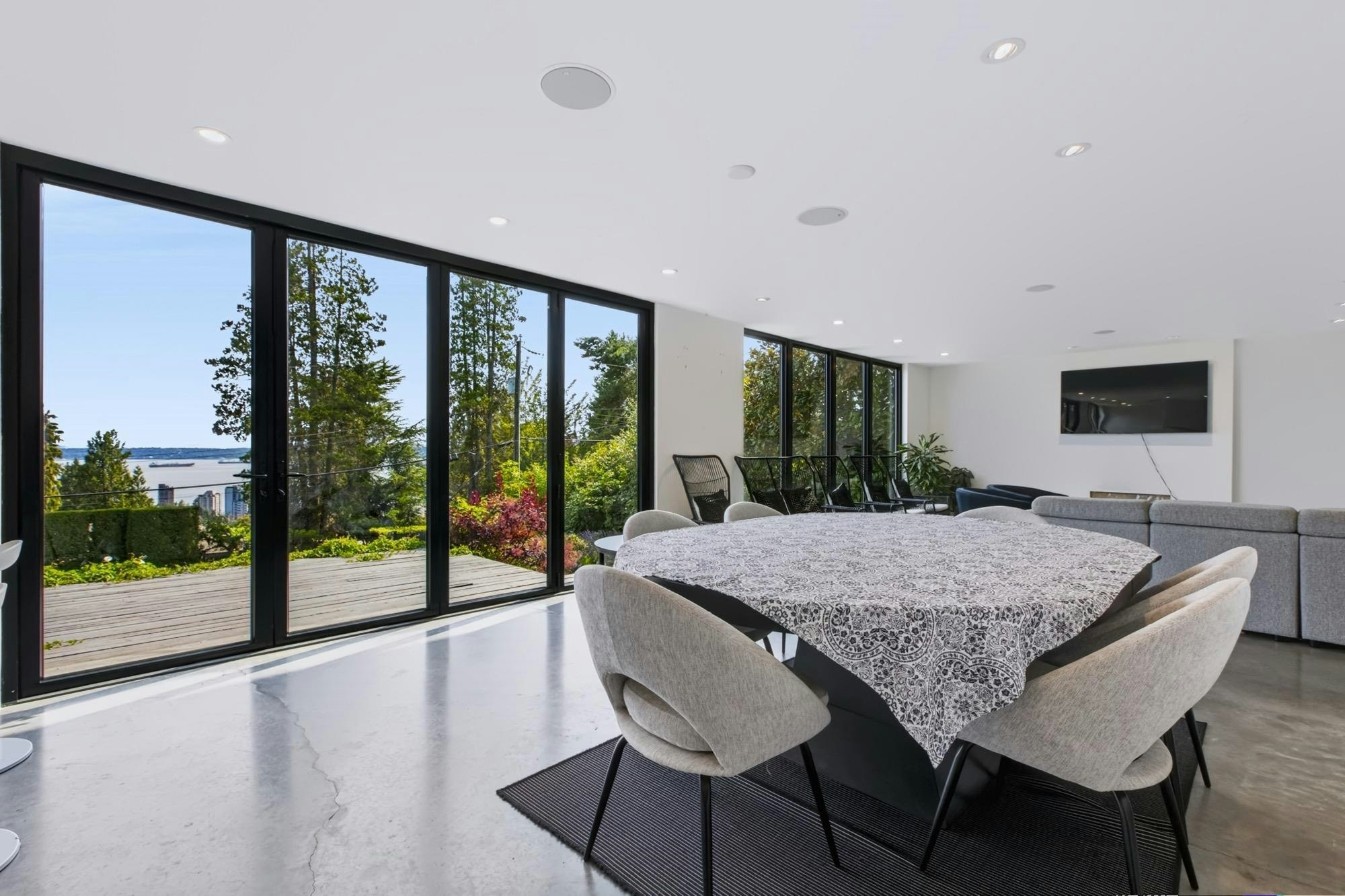 2234 Palmerston Avenue, West Vancouver, BC, V7V 2V8 - 13