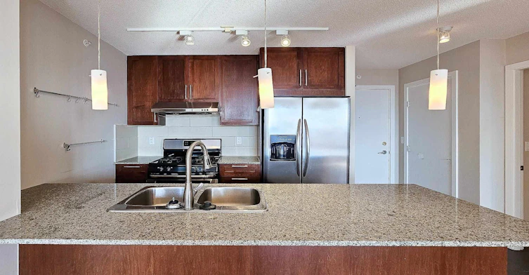 24X5, 7088 Salisbury Ave, Burnaby, BC, V5E 0A4 - 3