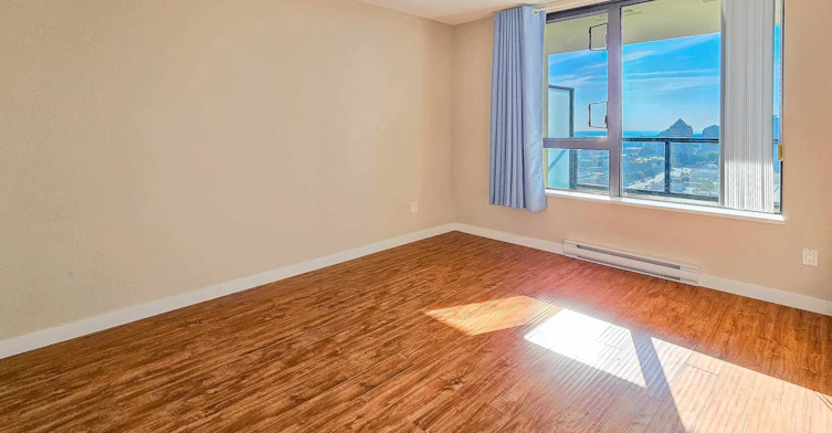 24X5, 7088 Salisbury Ave, Burnaby, BC, V5E 0A4 - 11