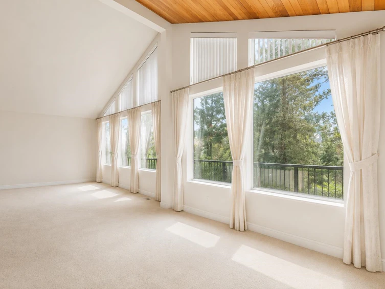 415 Goyer Court, Coquitlam, BC, V3K 6A2 - 5