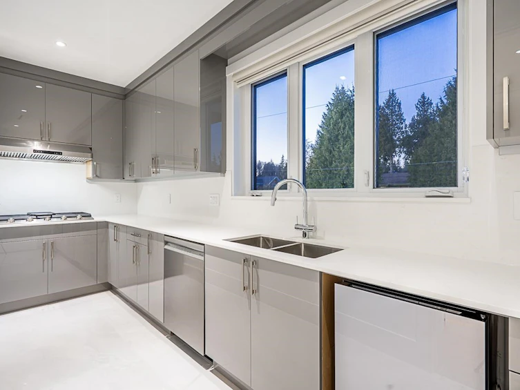 13528 14 Avenue, Surrey, BC, V4A 5H5 - 10