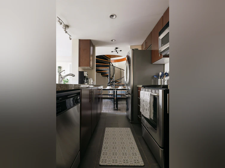 711-618 Abbott Street, Vancouver, BC, V6B 0B9 - 19