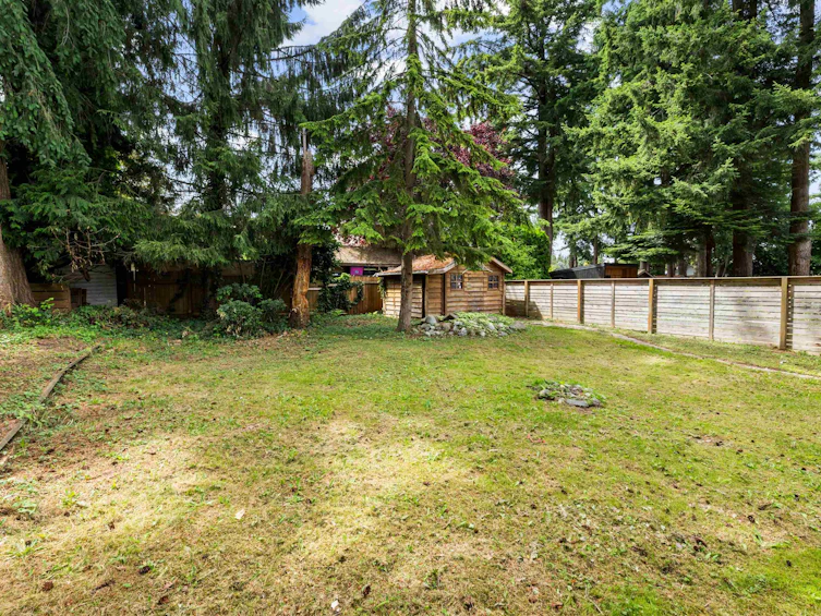 2235 152a Street, Surrey, BC, V4A 4P9 - 11