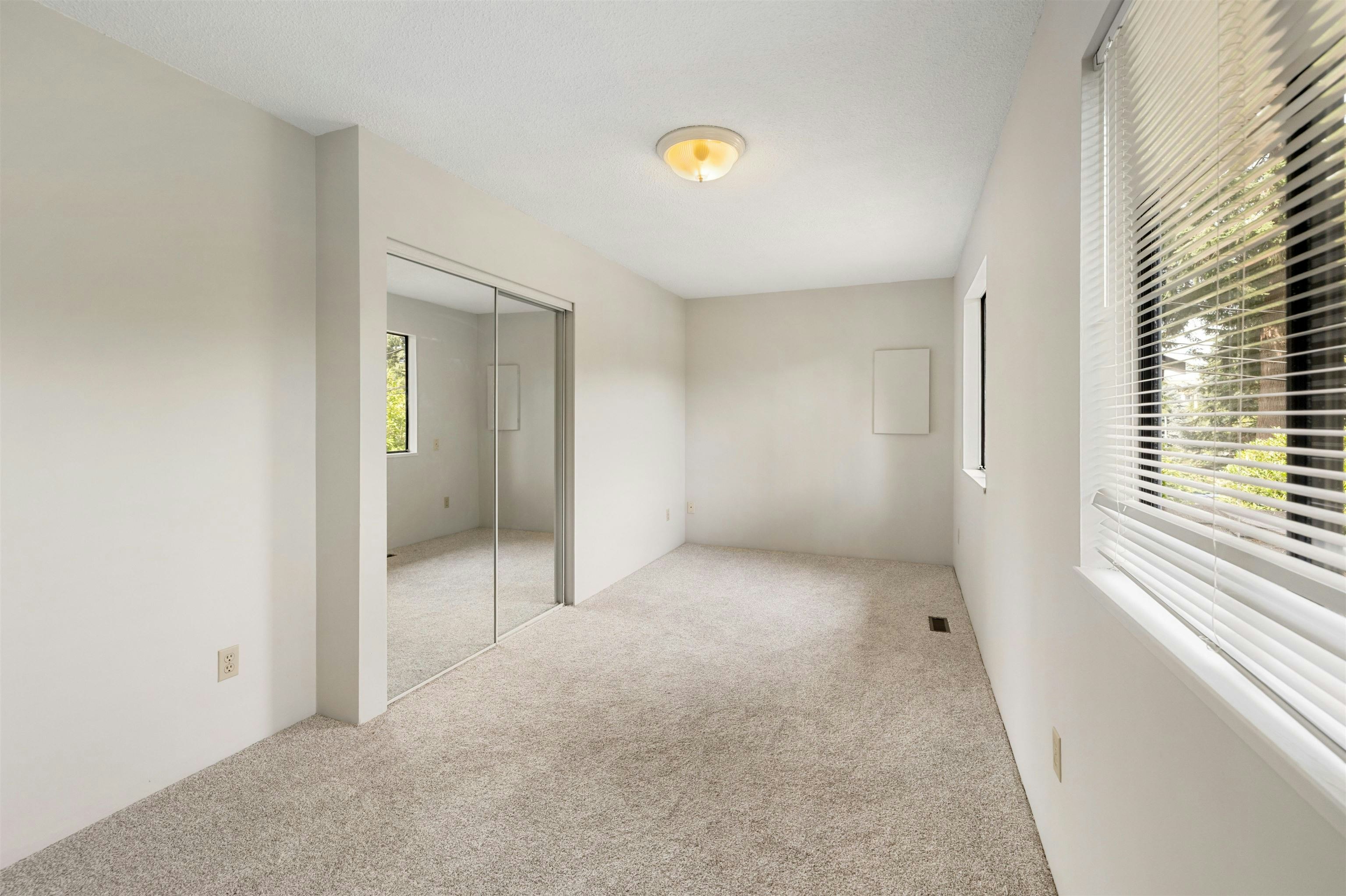 2235 152a Street, Surrey, BC, V4A 4P9 - 27