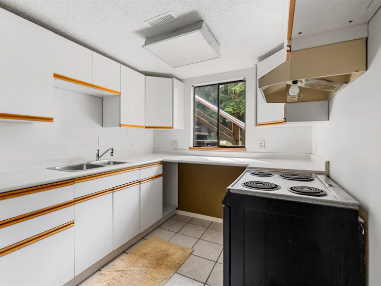 2235 152a Street, Surrey, BC, V4A 4P9 - 32