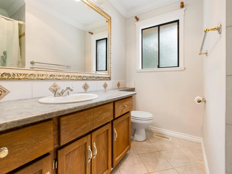 2235 152a Street, Surrey, BC, V4A 4P9 - 33