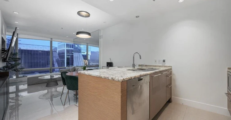 340X-111 Alberni Street, Port Moody, BC, V6E 4V2 - 9