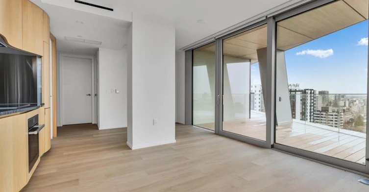 220X-1568 Alberni Street, Vancouver, BC, V6G 0E3 - 3
