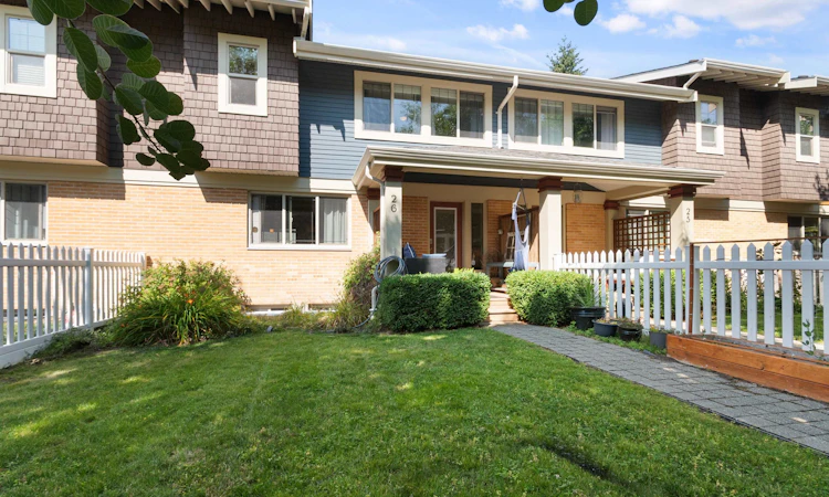 26-5851 Cowichan Street