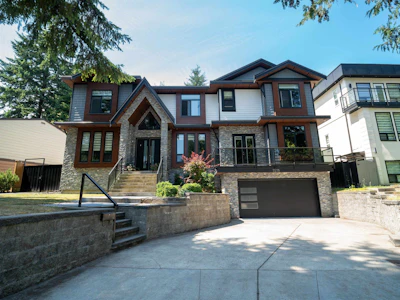7575 143 Street - 3