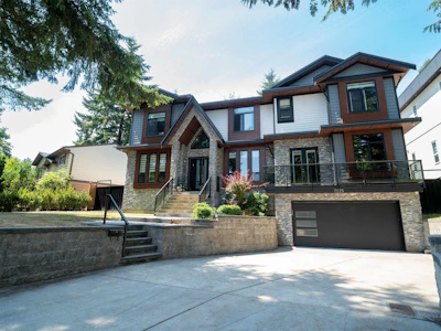 7575 143 Street - 2