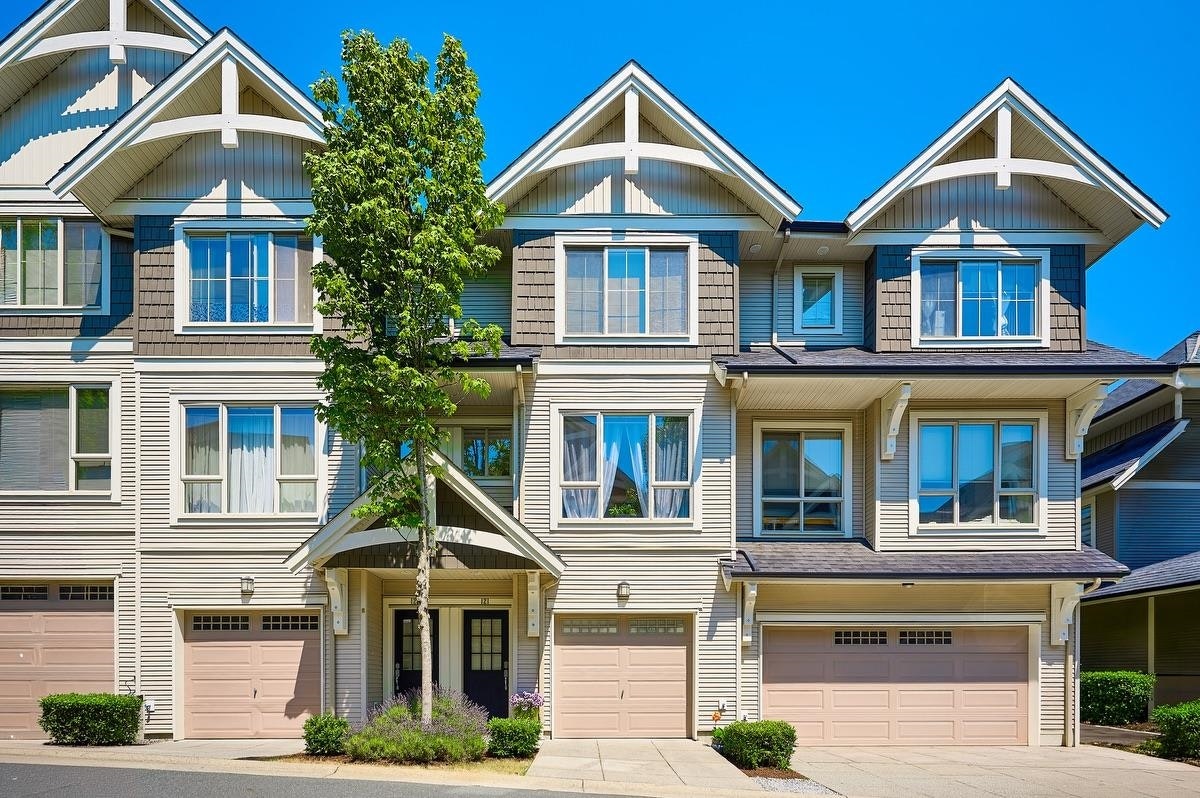 121-3105 Dayanee Springs Boulevard, Coquitlam, BC, V3E 0C2