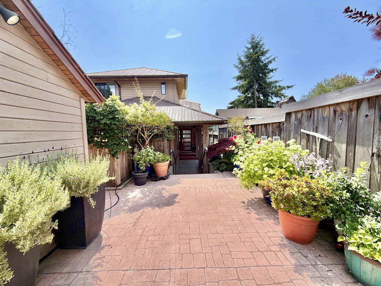 735 Franklin Road, Gibsons, BC, V0N 1V8 - 4