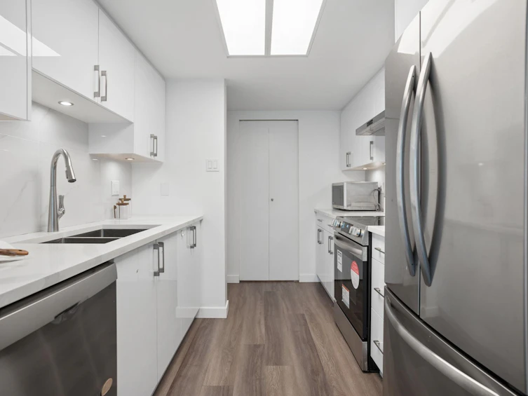 B408-1331 Homer Street, Vancouver, BC, V6B 5M5 - 13