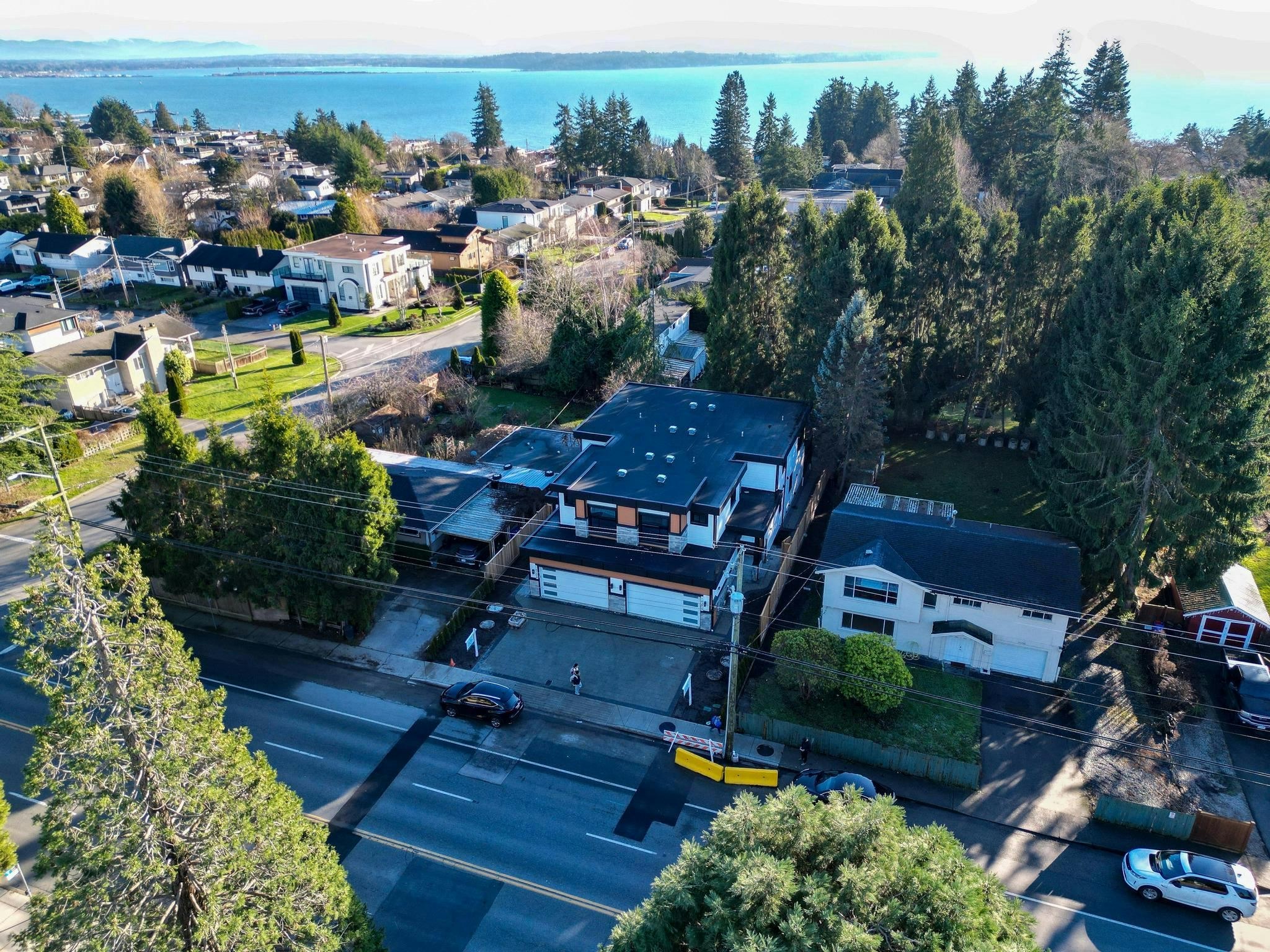 14204 North Bluff Road, Surrey, BC, V4B 3C4