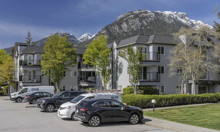 C308-40140 Willow Crescent