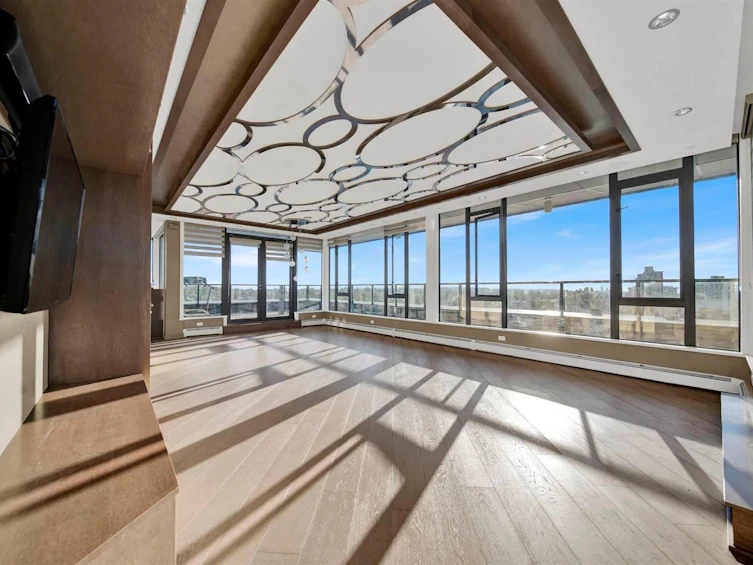 PH2-2689 Kingsway, Vancouver, BC, V5R 0C3 - 2