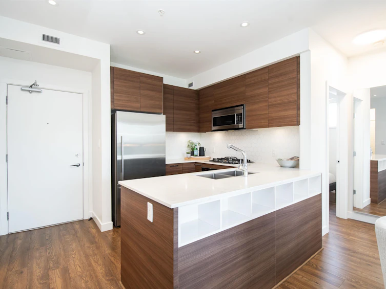 402-1061 Marine Drive, North Vancouver, BC, V7P 1S6 - 8