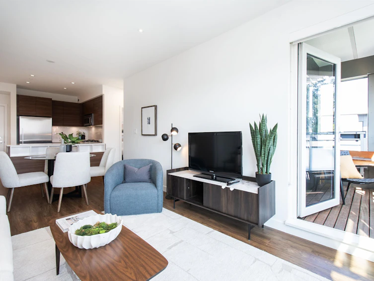 402-1061 Marine Drive, North Vancouver, BC, V7P 1S6 - 5