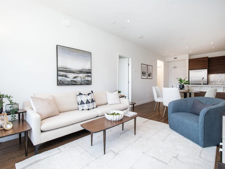 402-1061 Marine Drive, North Vancouver, BC, V7P 1S6 - 2